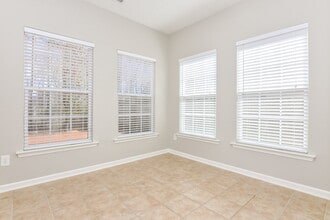 1544 Cairo Way in Fuquay Varina, NC - Building Photo - Building Photo
