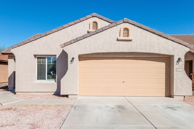 property at 4882 E Meadow Mist Ln