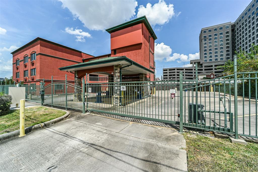 1025 Swanson St in Houston, TX - Foto de edificio