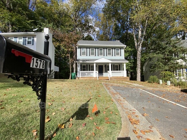 1578 Park Creek Ln NE in Atlanta, GA - Building Photo - Building Photo