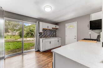 219 Monterey Dr in Bolingbrook, IL - Building Photo - Building Photo