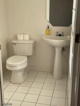 33 Dorchester Dr in Bernards, NJ - Building Photo - Building Photo