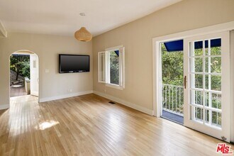 8330 Lookout Mountain Ave in West Hollywood, CA - Building Photo - Building Photo