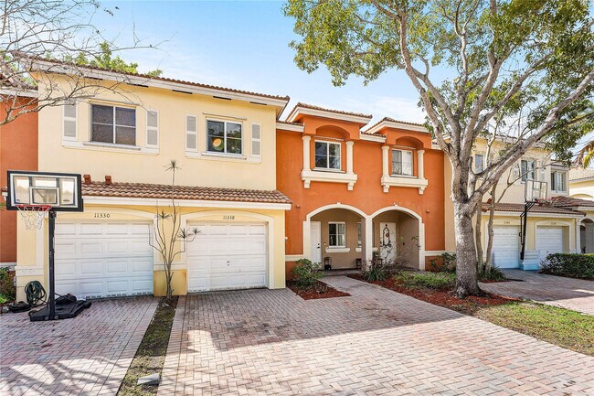 11338 NW 33rd St in Sunrise, FL - Building Photo - Building Photo