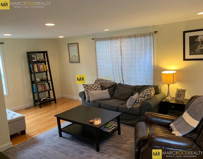 property at 5 Clarken Ct