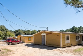 348-370 Bowie Cir in Tyler, AL - Foto de edificio - Building Photo