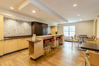 Extended Stay America Suites Chicago - Elgin in West Dundee, IL - Building Photo - Interior Photo