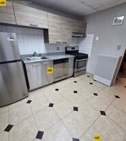 1710 Commonwealth Ave, Unit 1 in Boston, MA - Building Photo