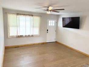 3842 Maysville Rd NE in Huntsville, AL - Building Photo - Building Photo