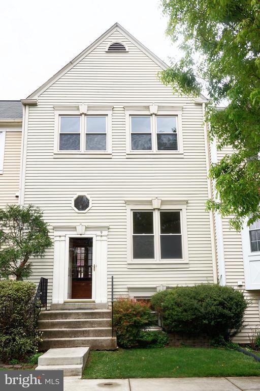 property at 9 Polk Ct