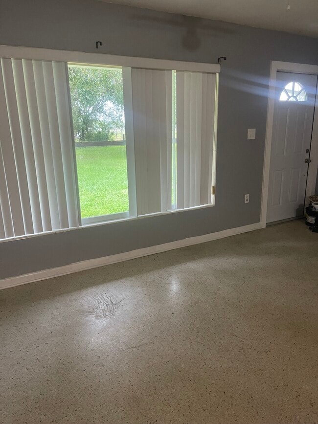 2315 Coolidge Rd in Fort Pierce, FL - Building Photo - Building Photo