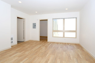 Brighton Luxury Apartments in San Francisco, CA - Building Photo - Interior Photo