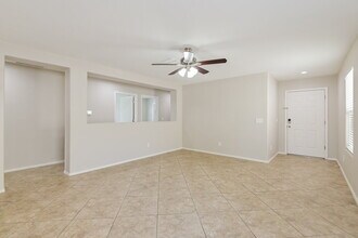 6329 S Sunrise Valley Dr in Tucson, AZ - Foto de edificio - Building Photo