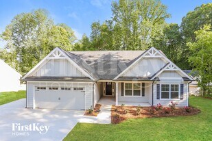 7030 Lawson Dr in Gainesville, GA - Building Photo