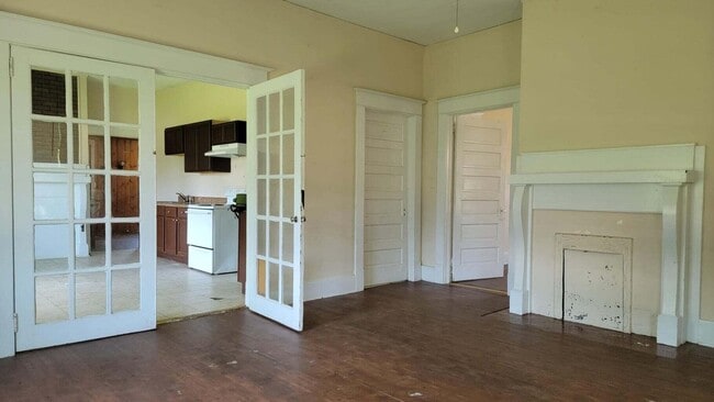 property at 1728 Telfair St