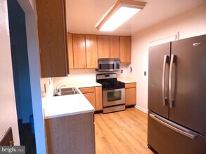 8126 Imperial Dr in Laurel, MD - Building Photo - Building Photo