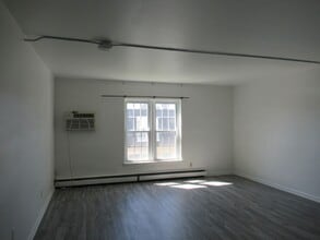 9500 N Green Bay Rd in Brown Deer, WI - Building Photo - Building Photo