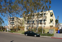 Campus Walk Condominiums in San Diego, CA - Building Photo - Building Photo