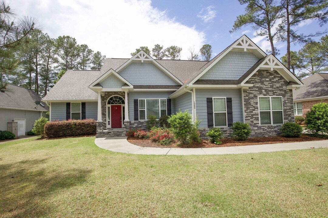 1265 Greenbriar Dr in Vass, NC - Building Photo