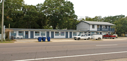 Berry's Apartments in Panama City, FL - Building Photo - Building Photo