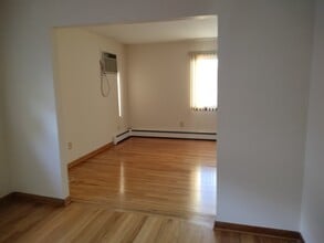 34 Hilton St, Unit 2 in Belleville, NJ - Foto de edificio - Building Photo