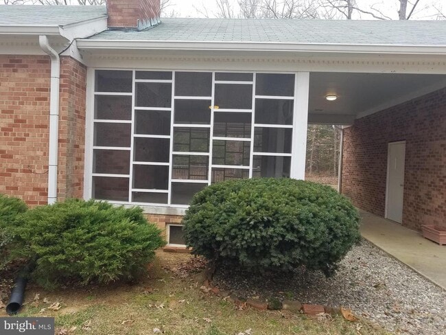 property at 8685 Ironsides Rd