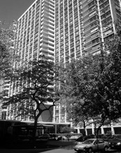 Imperial Towers Condominium in Chicago, IL - Building Photo - Building Photo