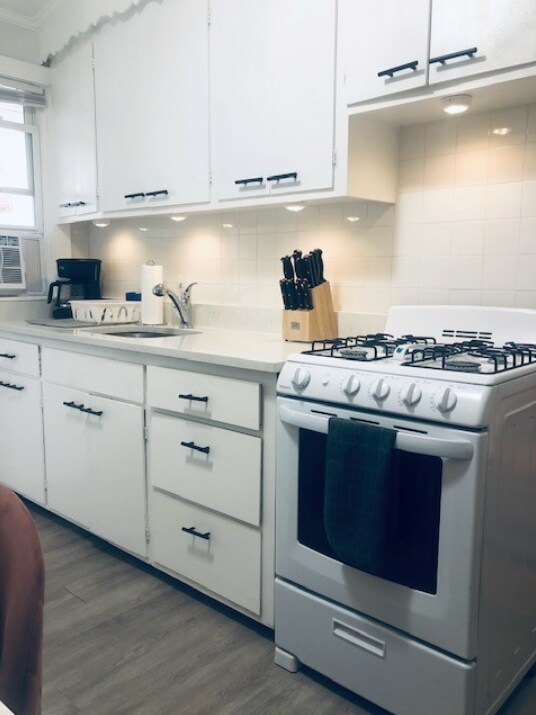 98 Winthrop Shore Dr in Winthrop, MA - Building Photo