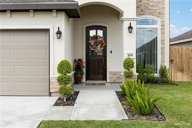 18 Central Park St in Edinburg, TX - Building Photo - Building Photo