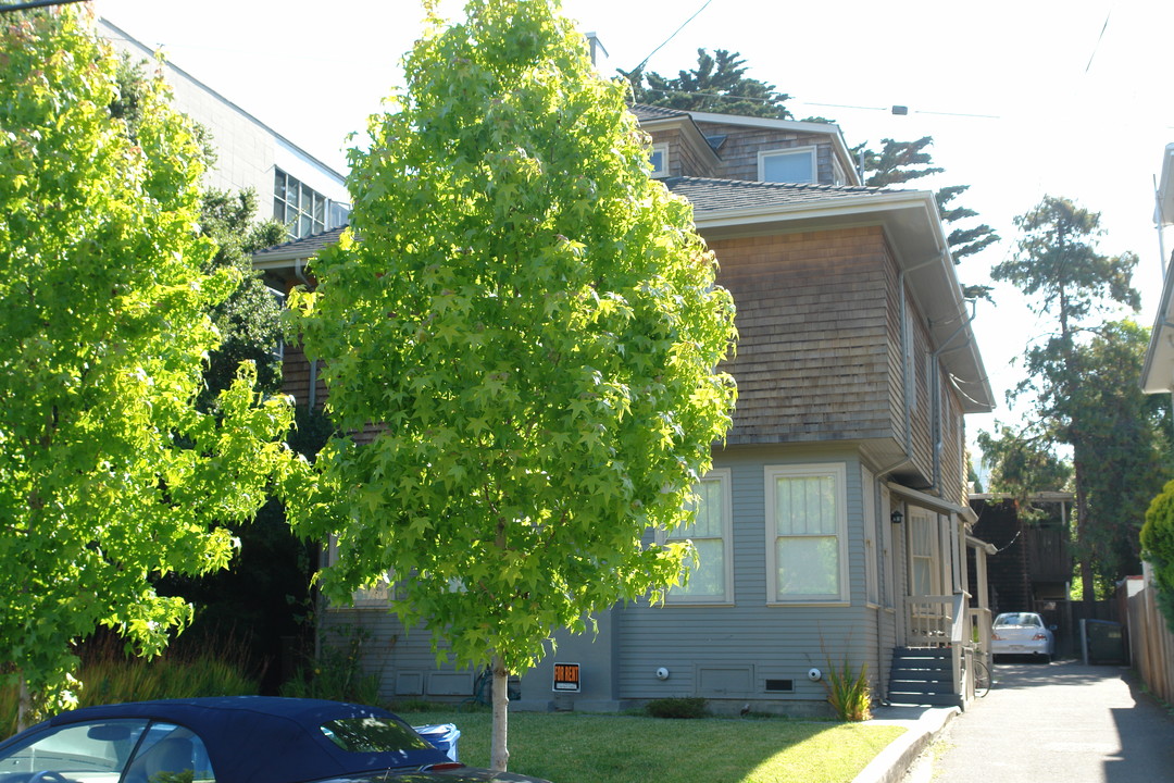 2633-2635 Hillegass Ave in Berkeley, CA - Foto de edificio