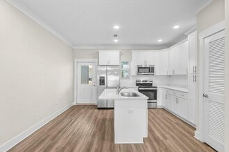 284 N Sand Palm Rd in Freeport, FL - Building Photo - Building Photo