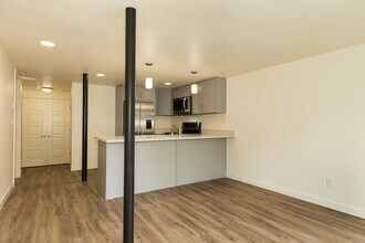 2237 NW 59th St in Seattle, WA - Building Photo - Building Photo