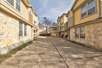 710 Franklin Blvd in Austin, TX - Foto de edificio - Building Photo