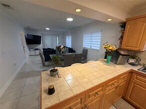 6598 W 22nd Ct in Hialeah, FL - Building Photo - Building Photo