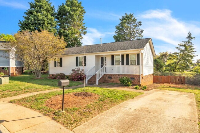 18 Genesis Ct in Greenville, SC - Building Photo - Building Photo