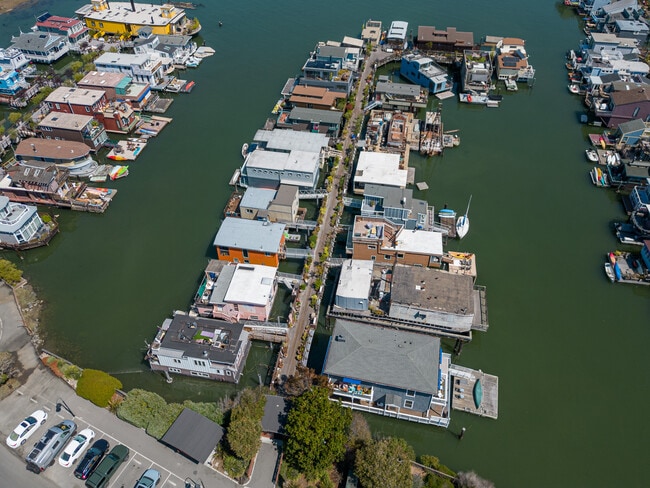 12 A Dock in Sausalito, CA - Building Photo - Building Photo