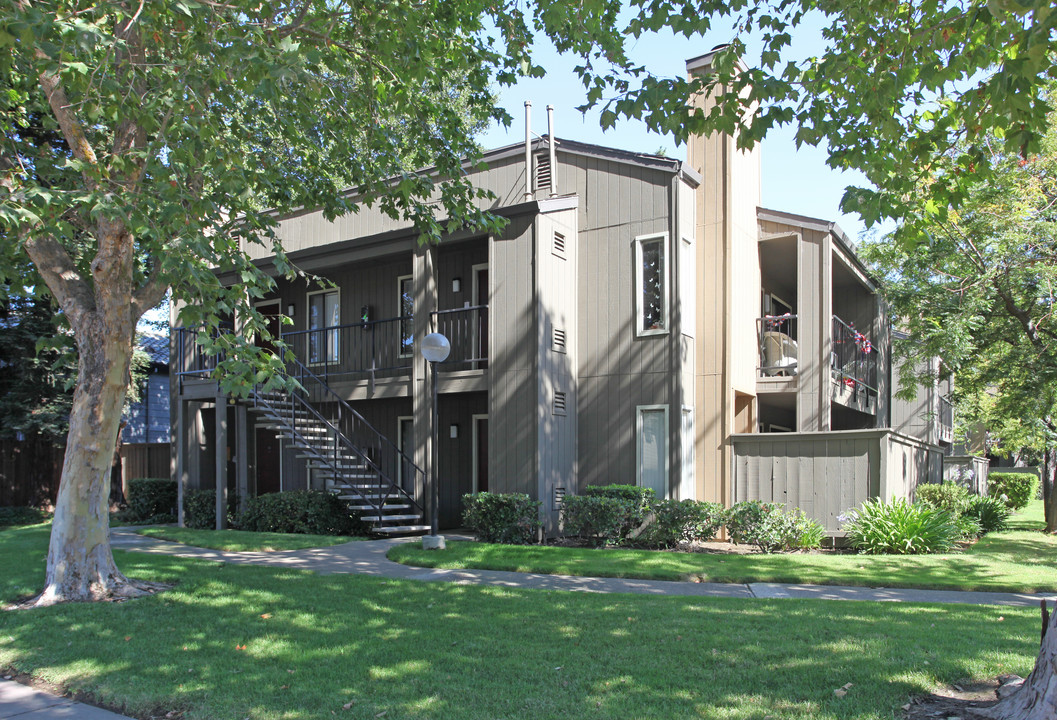 Lakeview Apartment Homes in Lodi, CA - Foto de edificio