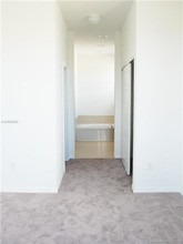 625 NE 191st Terrace-Unit -625 in Miami, FL - Building Photo - Building Photo