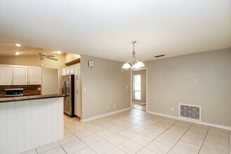 5503 Bluejay Ln in Tampa, FL - Foto de edificio - Building Photo