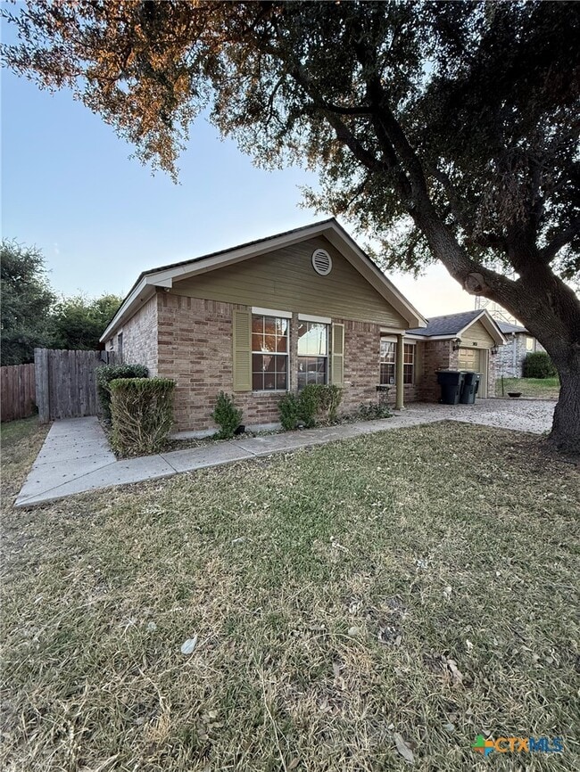 2421 Hancock Dr in Temple, TX - Building Photo - Building Photo