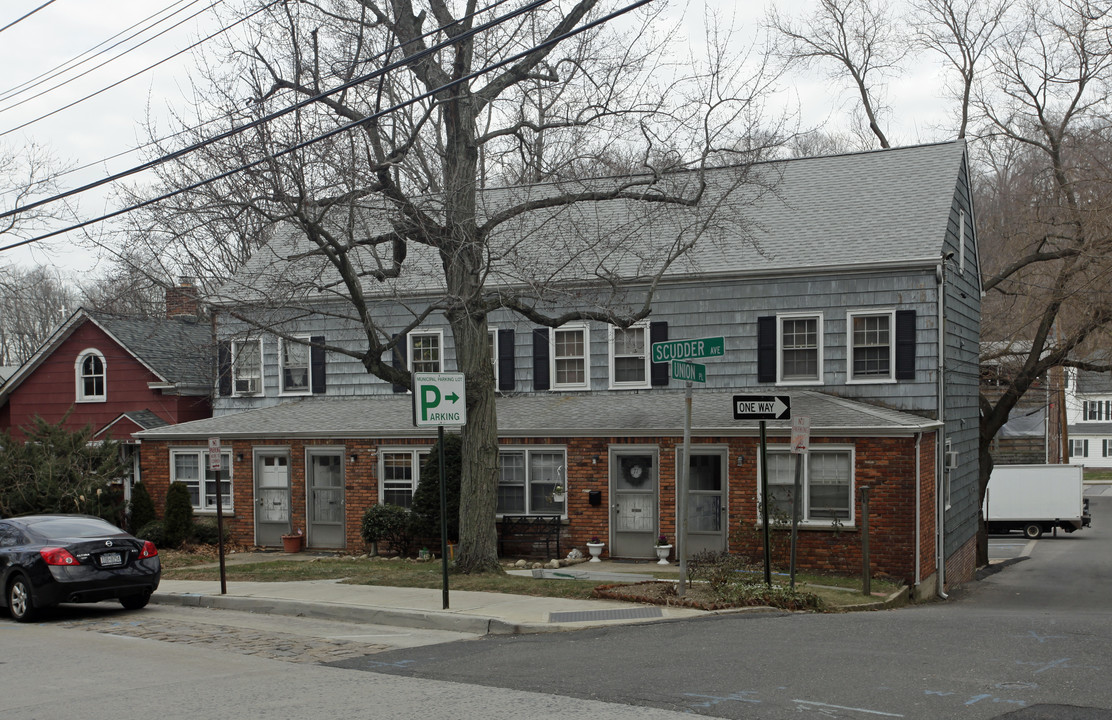 67-73 Scudder Ave in Northport, NY - Building Photo