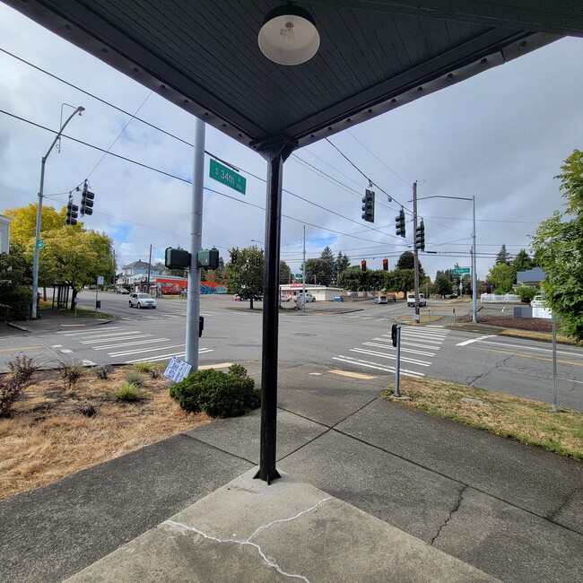 3323 Pacific Ave in Tacoma, WA - Building Photo - Building Photo