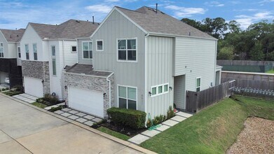 8821 Hollister Pine Ct in Houston, TX - Building Photo - Building Photo