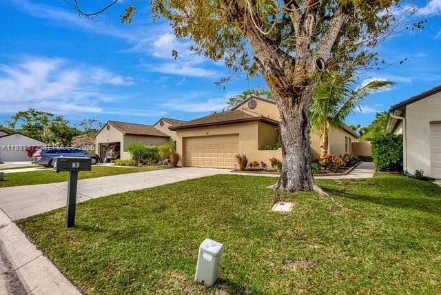 83 Ironwood Way N in Palm Beach Gardens, FL - Building Photo - Building Photo