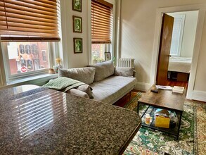 108 Myrtle St in Boston, MA - Foto de edificio - Building Photo