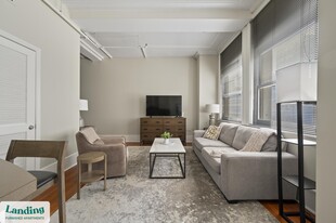 211 Union St in Nashville, TN - Building Photo