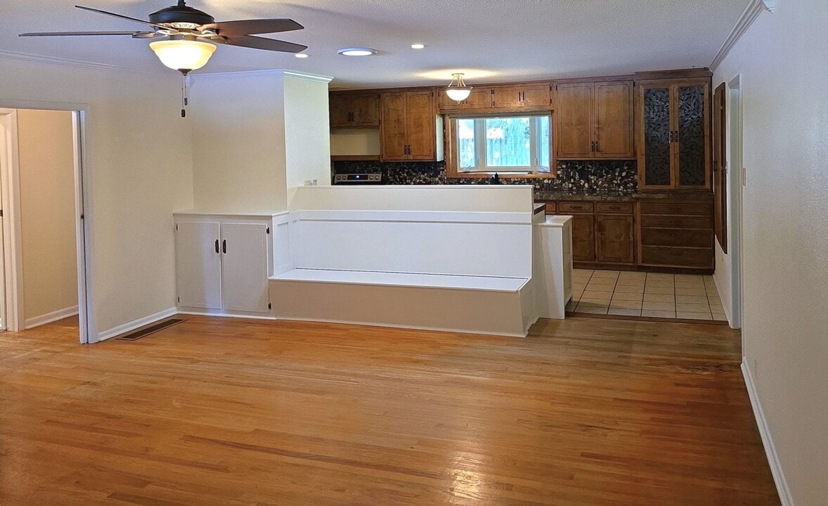 3118 10th Ave in Leavenworth, KS - Building Photo