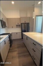 7111 E Tierra Buena Ln, Unit B6 in Scottsdale, AZ - Building Photo - Building Photo