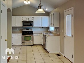 2421 S Harlan Ct in Lakewood, CO - Building Photo - Building Photo