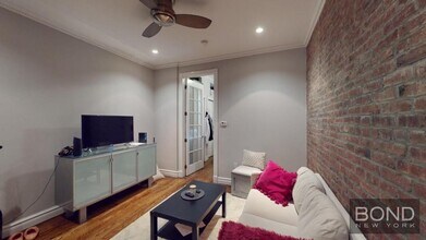 450 W 50th St in New York, NY - Building Photo - Building Photo